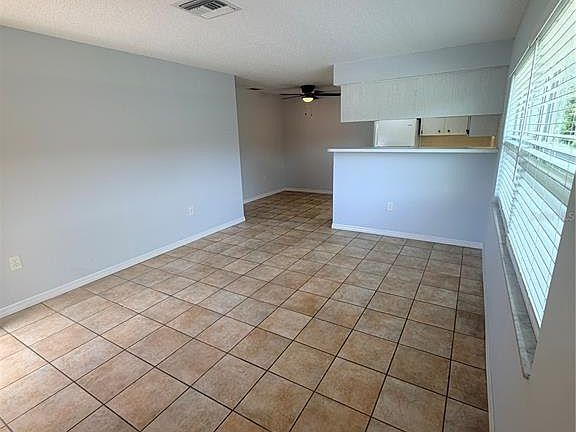 2nd image of 6050 Chesham Dr APT 5