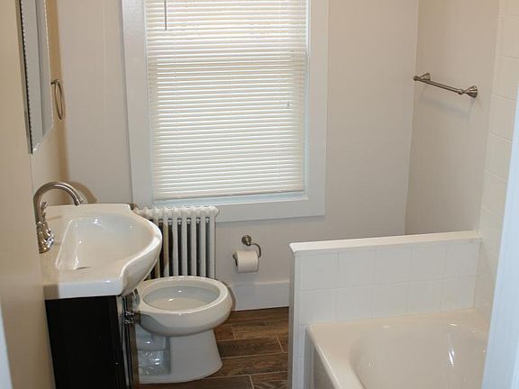 Bathroom 1st floor