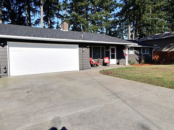 2nd image of 10301 123rd St Ct E