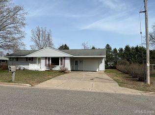 1216 Cleveland St, Niagara, WI 54151