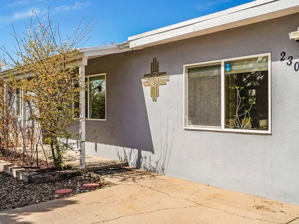 2308 Calle Pacifica, Santa Fe, NM 87505