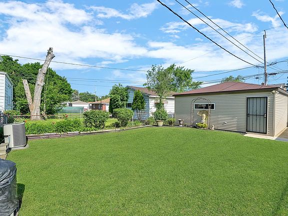 3rd image of 3648 W 68th Pl