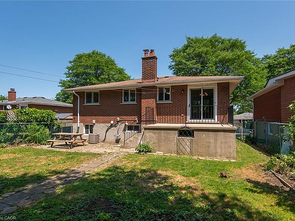 4th image of 635 Cedargrove Pl