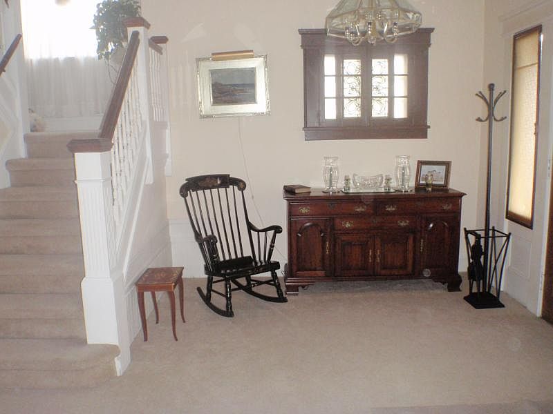 Foyer or Sitting Room