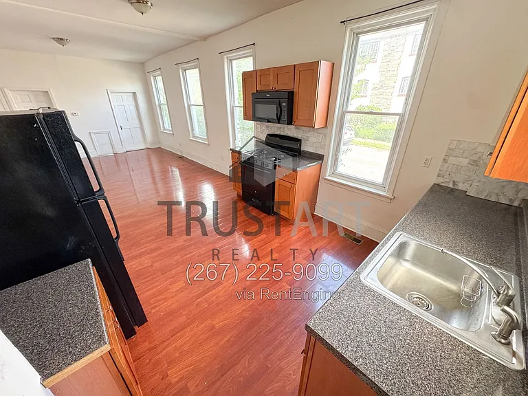 501 S 49th St #1 — Photo 4
