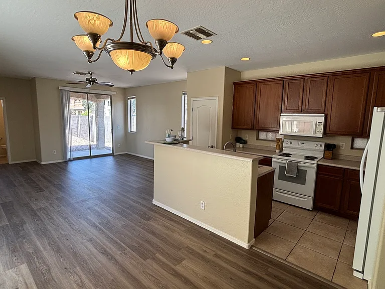 3899 S Cricket Dr — Photo 5