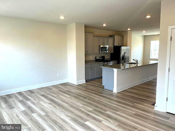 4th image of 1813 Ritter Dr