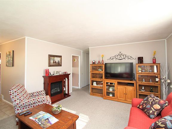 3rd image of 2108 Dresden Ave