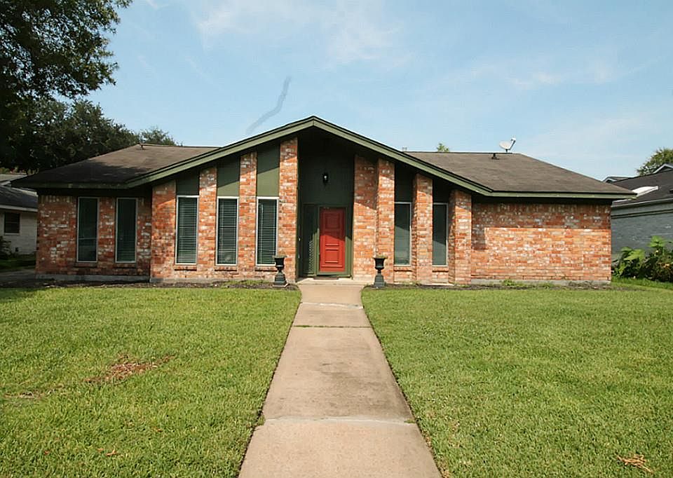 1st image of 15303 Seahorse Dr