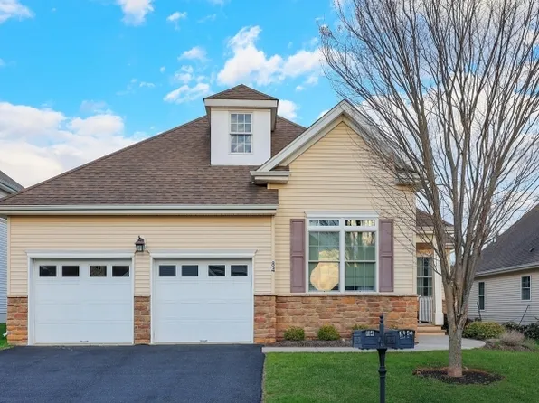 84 Patriots Way, Franklin Twp., NJ 08873