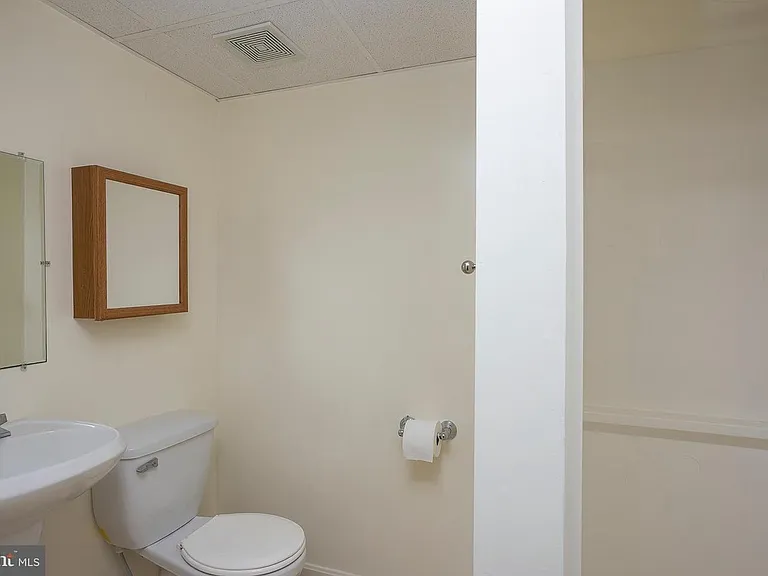 7624 Mandan Rd — Photo 7