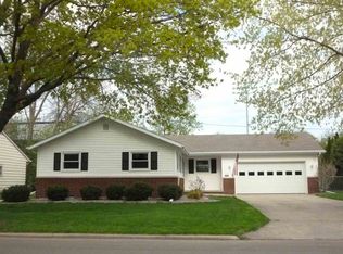 1412 S Bartell Dr, Appleton, WI 54914
