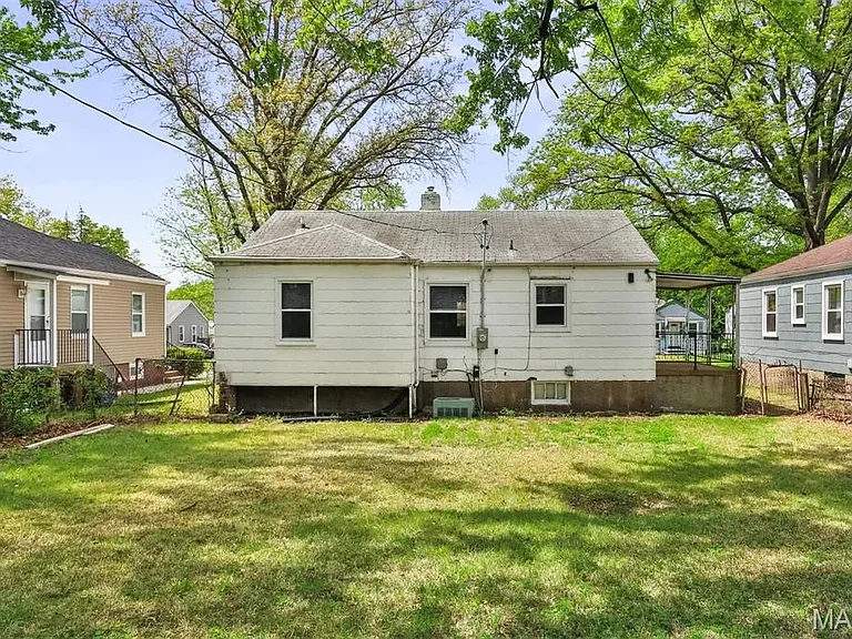 2057 Coleridge Dr — Photo 15