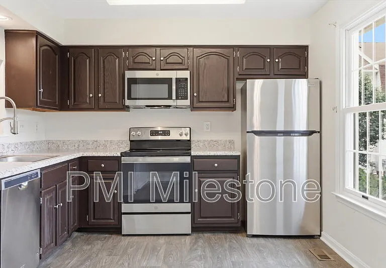6581 Ewald Ct — Photo 7