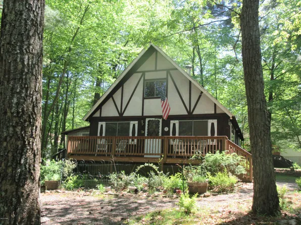 106 Snowshoe Dr, Dingmans Ferry, PA 18328