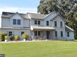 250 Park Ave, Mount Joy, PA 17552