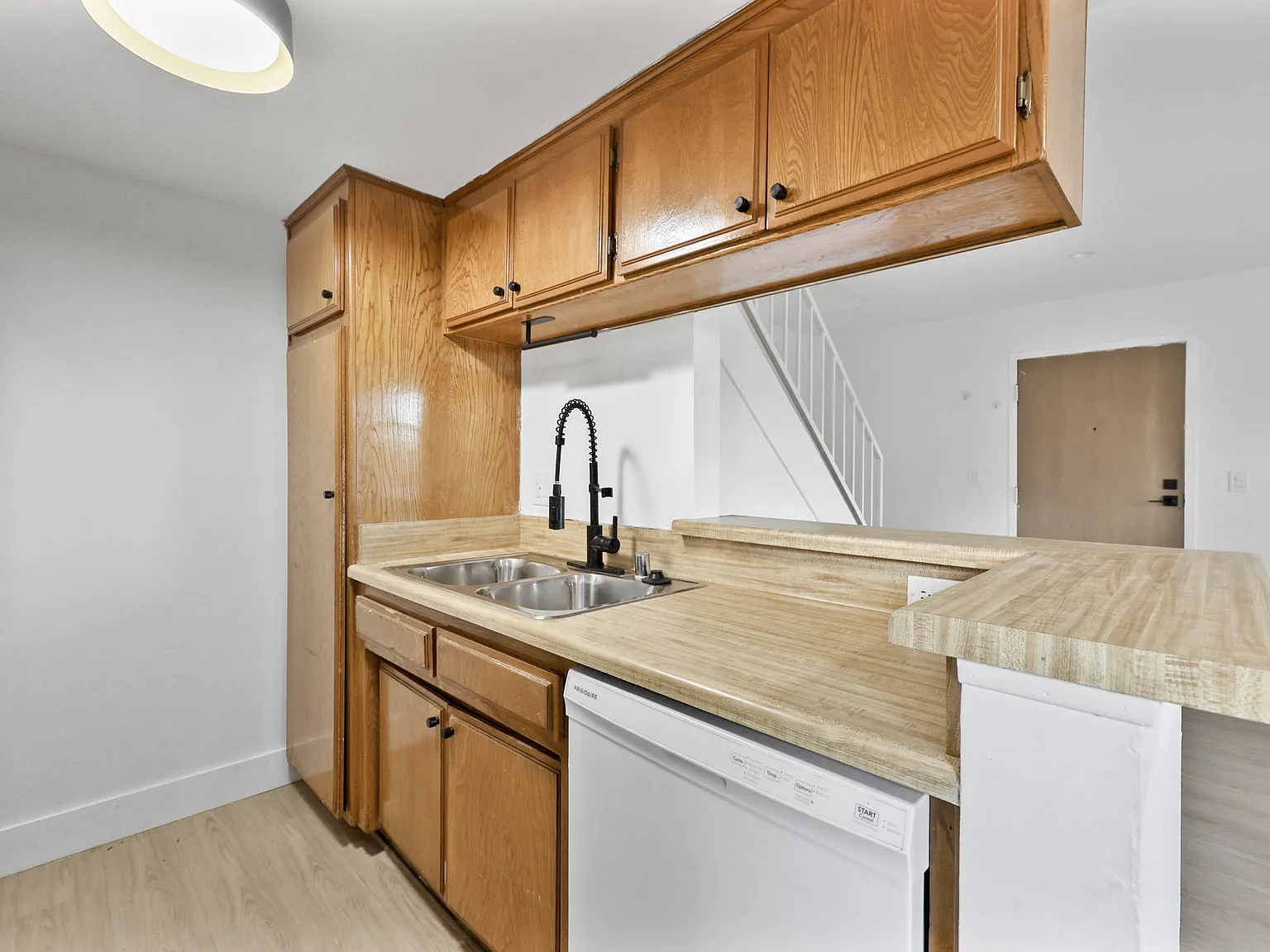 1 bed, 695 sqft, $1,845 — Photo 2