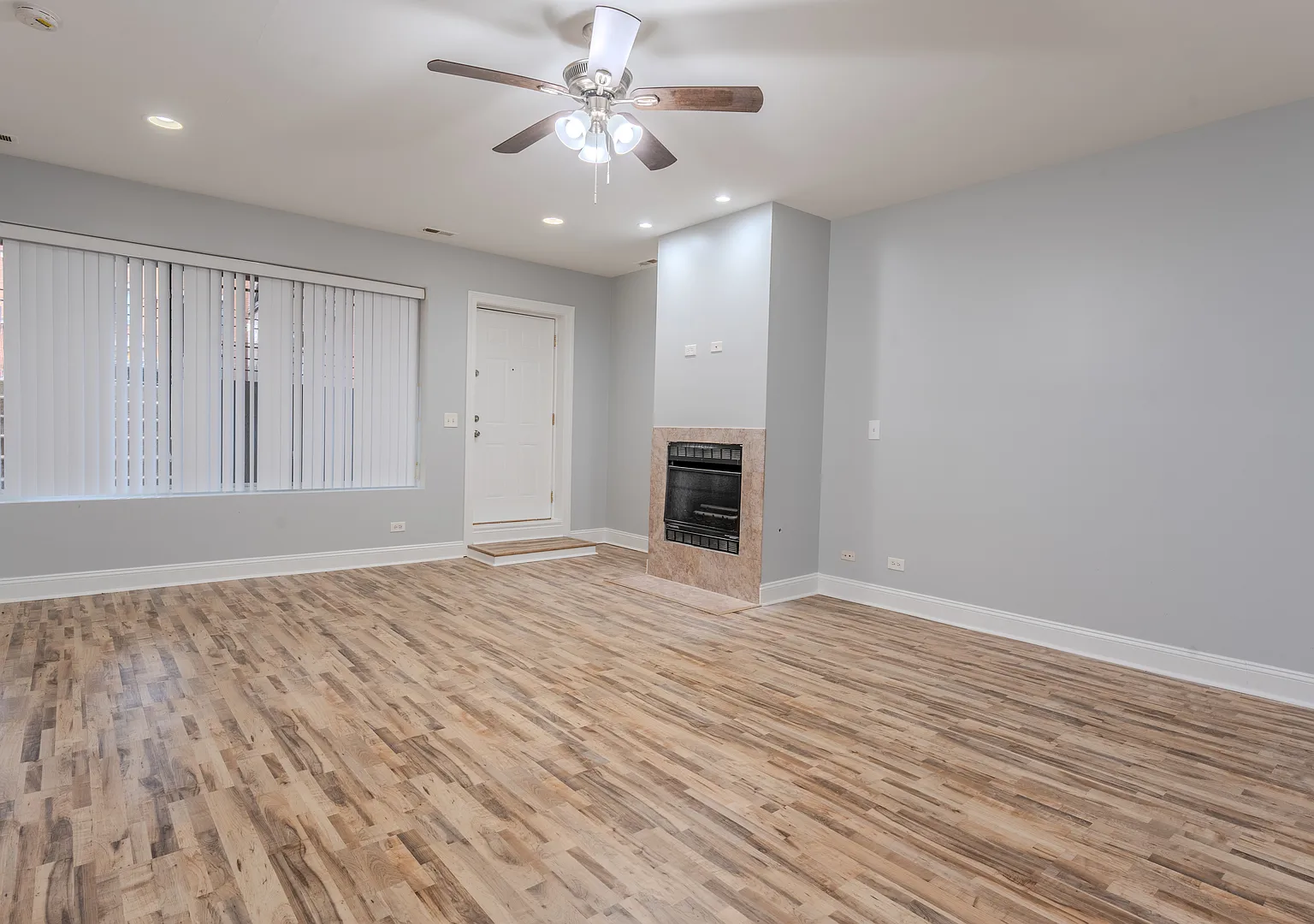 3 bed, $2,200 — Photo 3