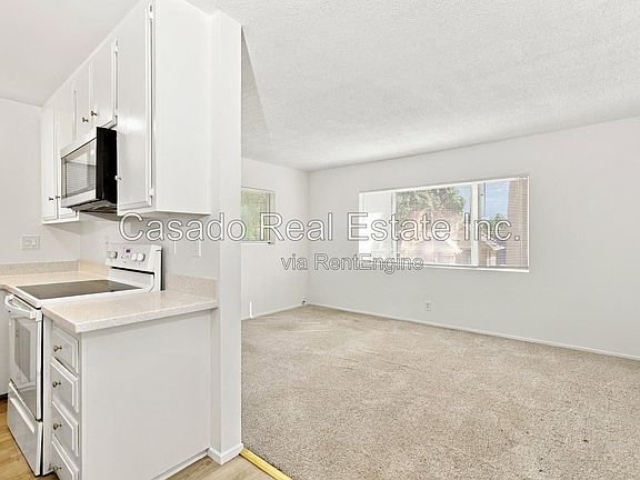 2nd image of 739 Chestnut Ave Unit 2