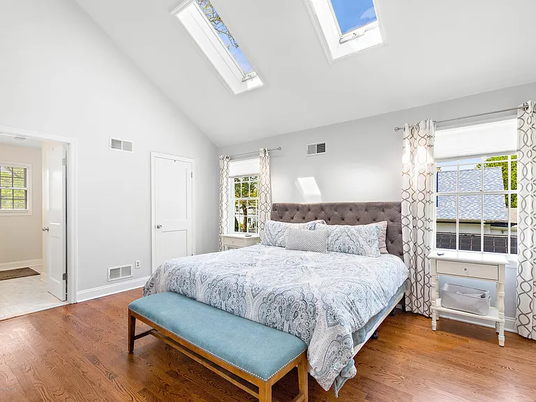 344 Euclid Ave — Photo 15