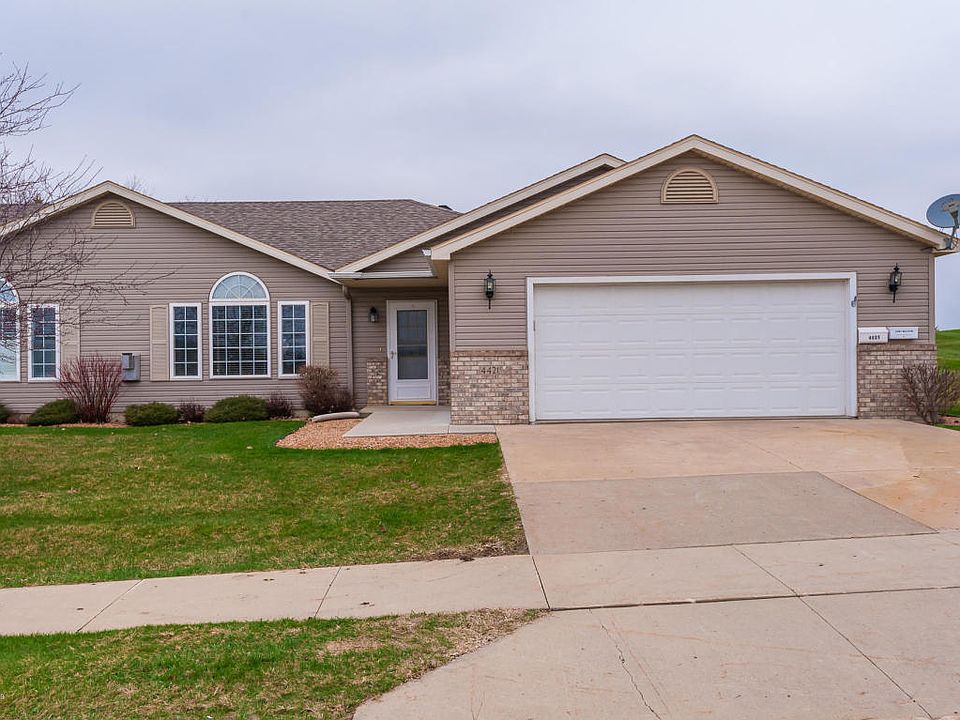 1st image of 4421 Meadow Lakes Dr NW