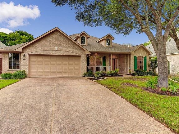 3rd image of 2656 Henley Dr