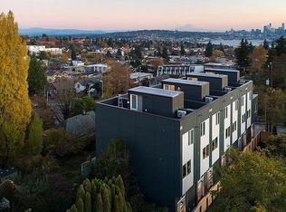 908 N 46th St #E, Seattle, WA 98103