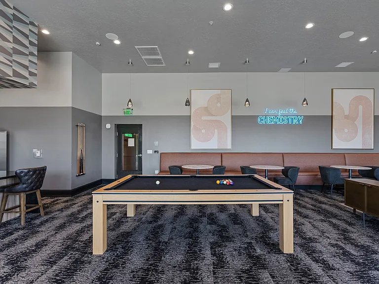 SevenO2 Main Apartments — Photo 49