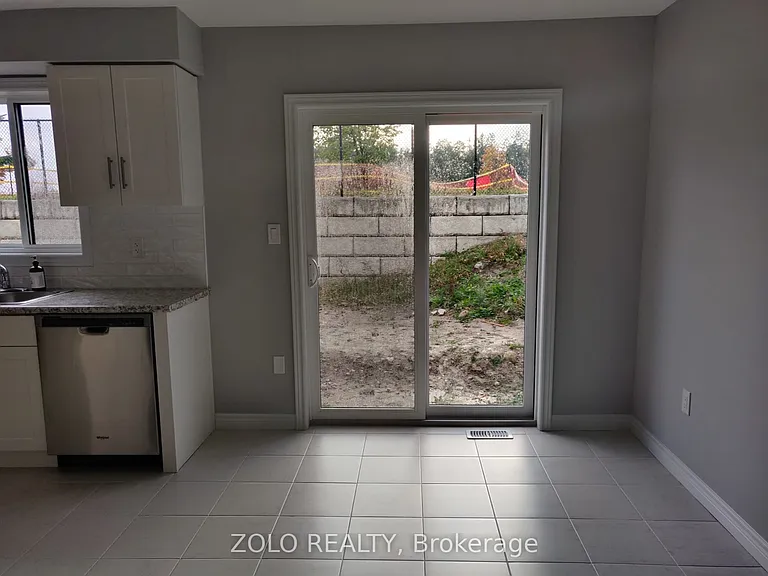 84 Keating St #UPPER LEVEL — Photo 10