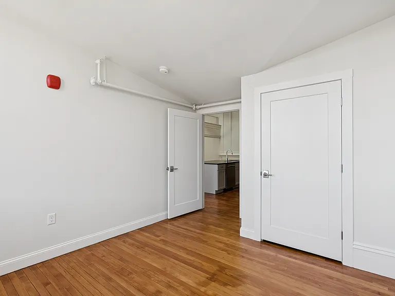 129 Main St #302 — Photo 11