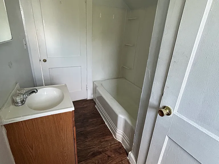 605 Mac Vean Ln #5 — Photo 10
