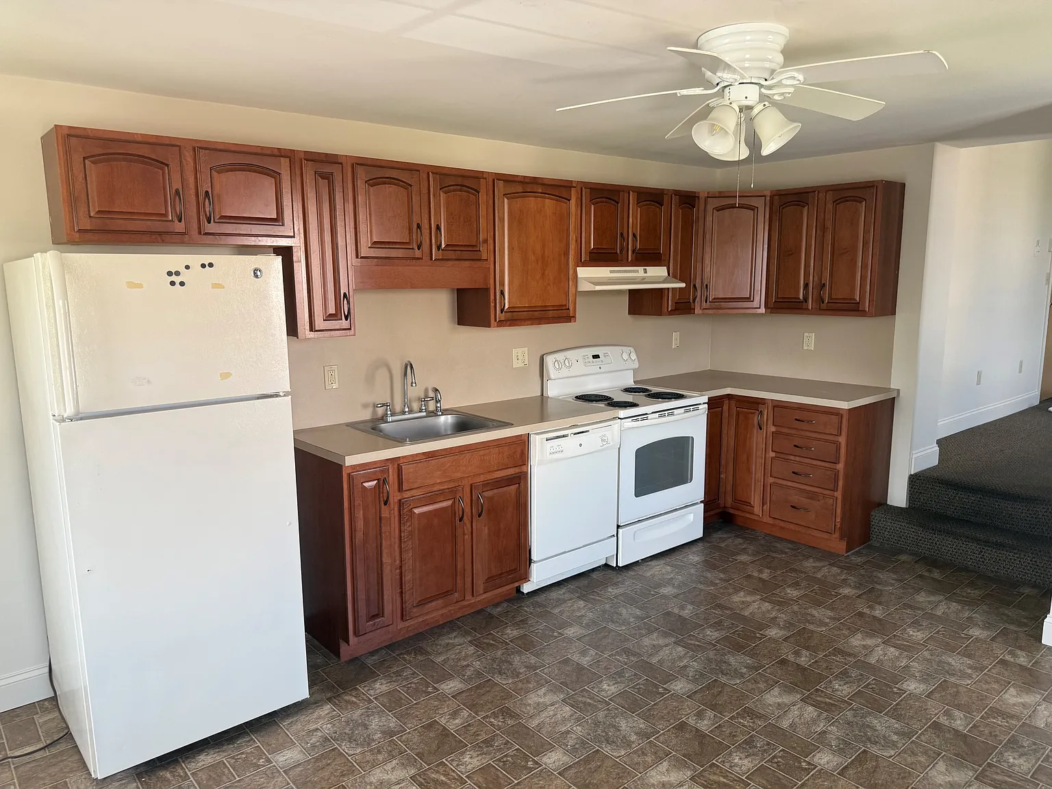 1 bed, $995 — Photo 1