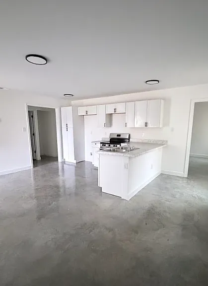 1373 S Cooper St — Photo 3
