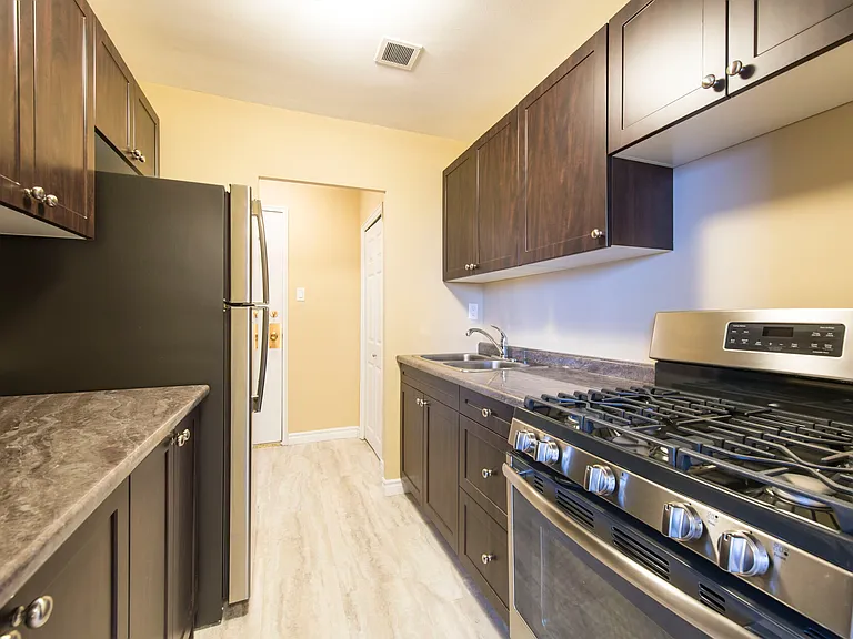 365 Lake St — Photo 21