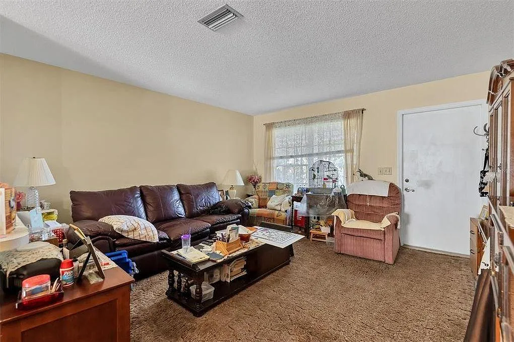 2 bed, 1200 sqft, $1,650 — Photo 2