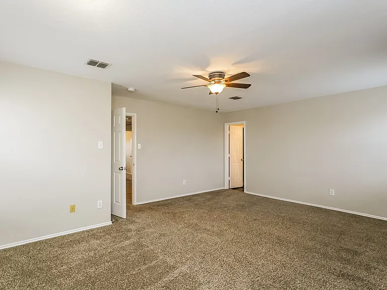 205 Crescent Ridge Dr — Photo 11