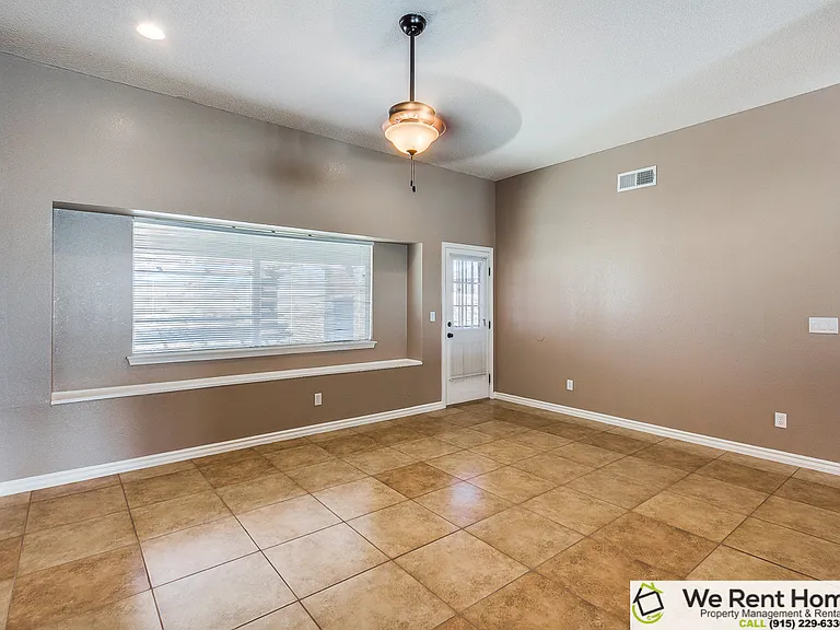 14275 Desert Bush Dr — Photo 12