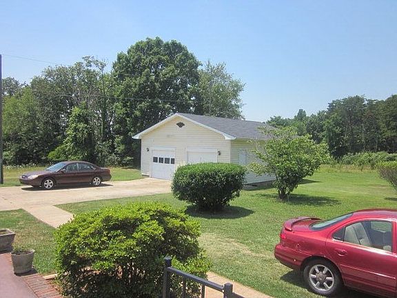 4th image of 256 Lala Dr
