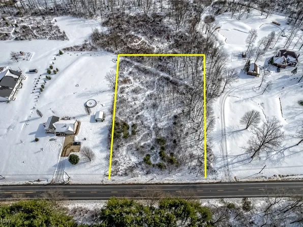 Ridge & Ridgewood Dr, Medina, OH 44256