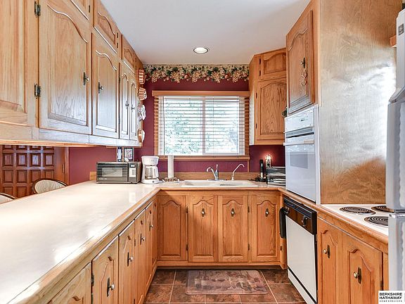 3rd image of 4129 Bartmann Dr