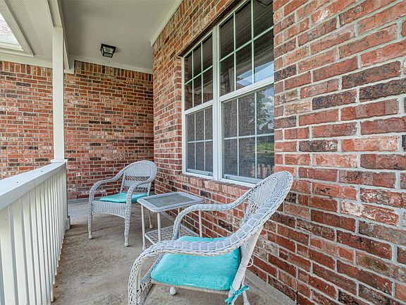 4th image of 147 Cove Cir