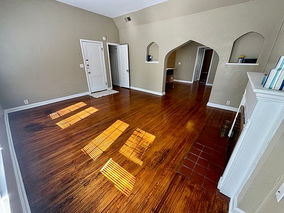 4th image of 1786 King Ave APT C