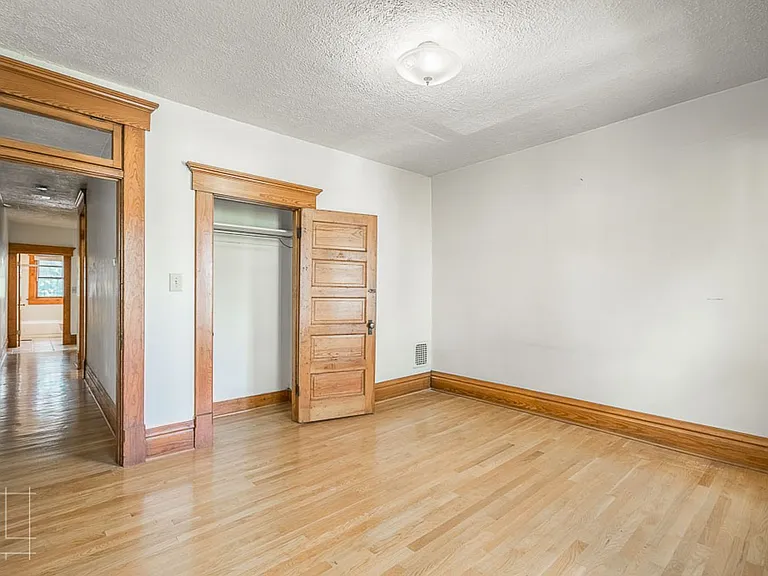 83 King Ave — Photo 38