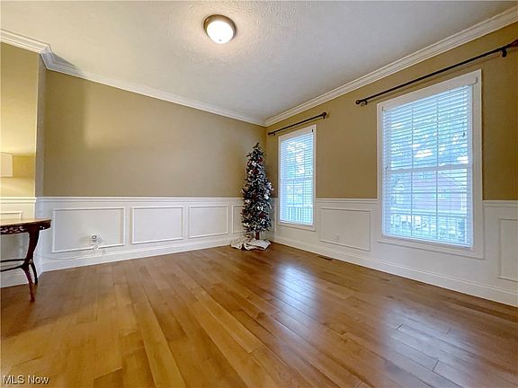 2nd image of 425 Juneway Dr