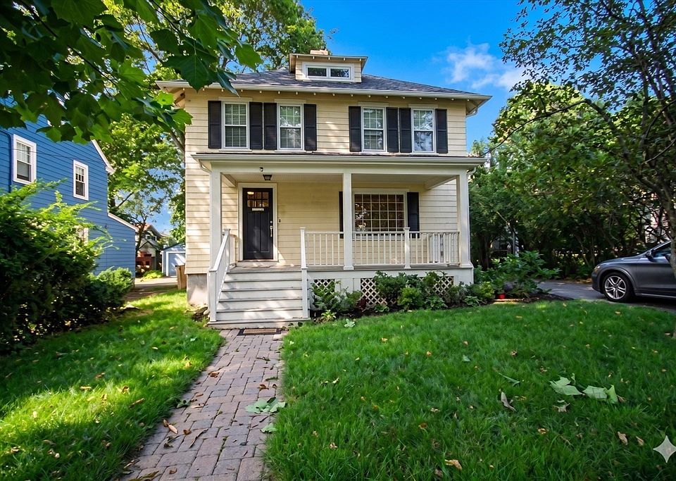 1st image of 30 Farmcrest Ave