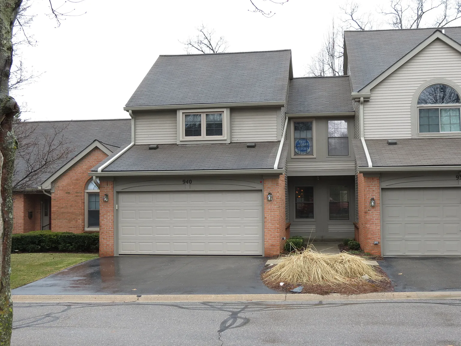 940 Woodridge Hills Dr photo 1