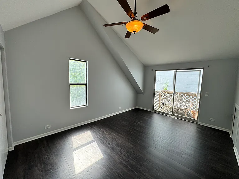 2430 N Southport Ave #2F — Photo 15
