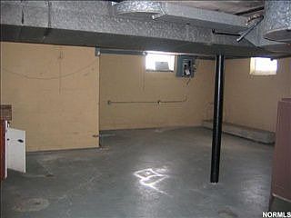 4th image of 19252 Monterey Ave