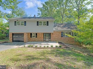 12117 Stirrup Rd, Reston, VA 20191