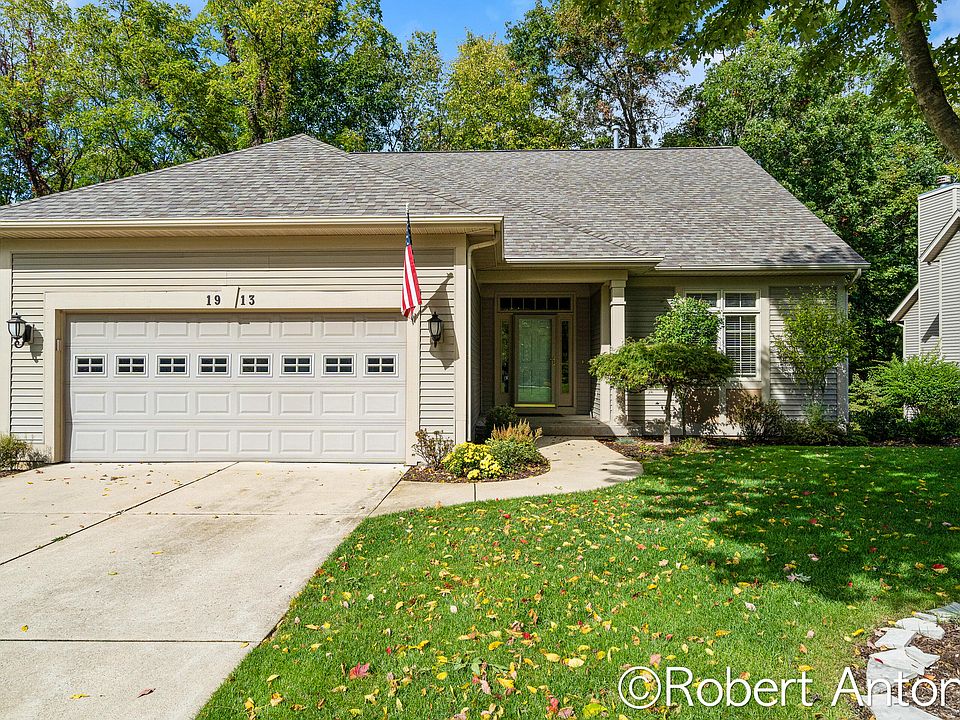 1913 Oakleigh Woods Dr NW, Grand Rapids, MI 49504 Zillow
